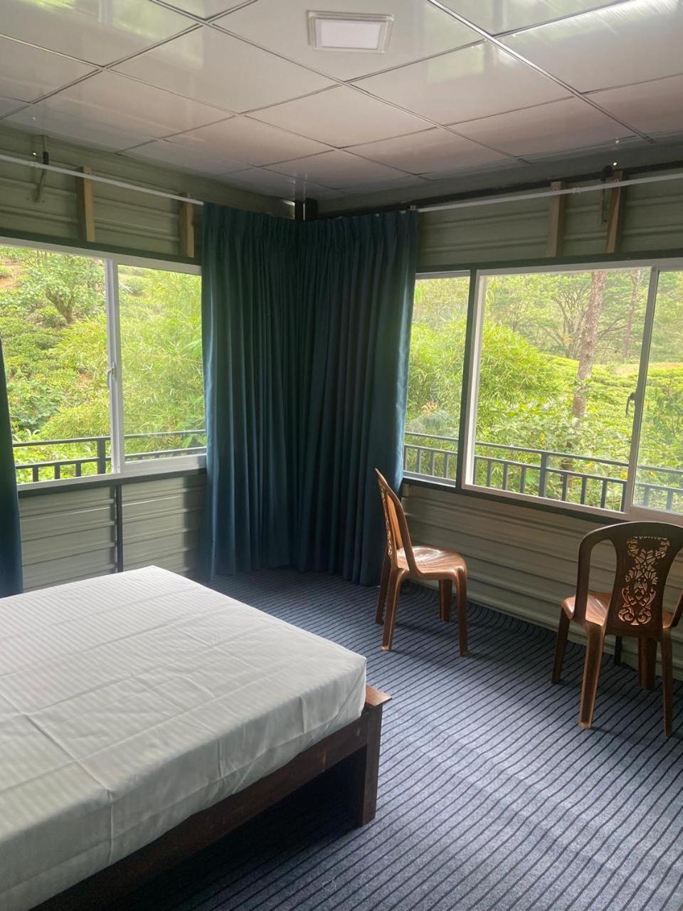 Shan Hotel Nallathanniya Buitenkant foto